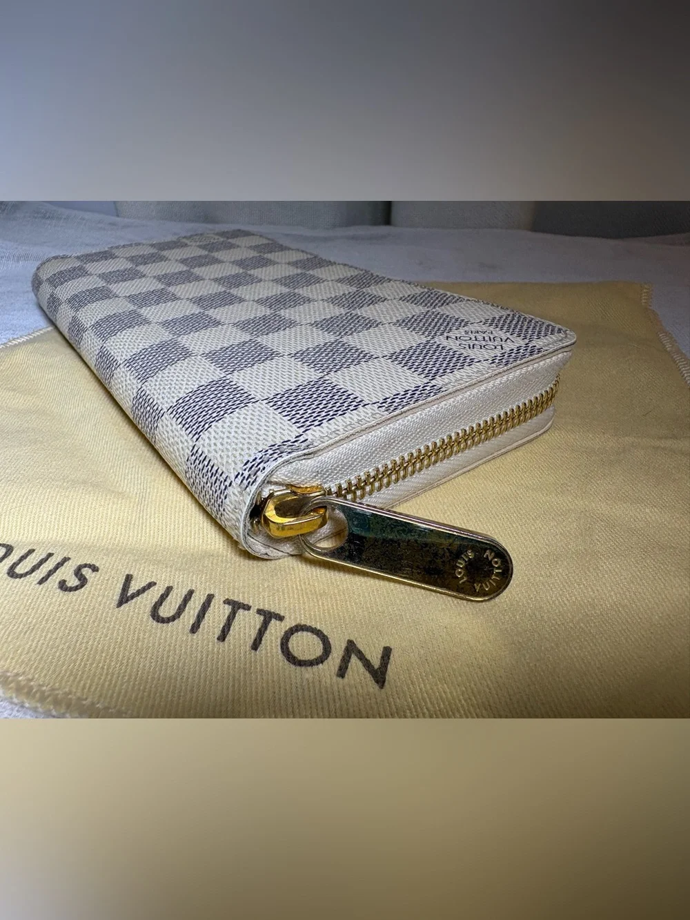 Authentic Louis Vuitton Damier Azur Zippy Wallet Full Zip Around Checkered